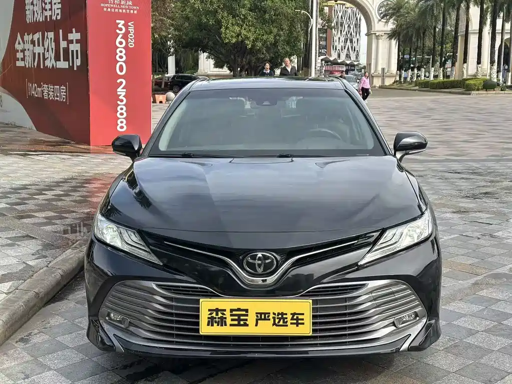 TOYOTA CAMRY