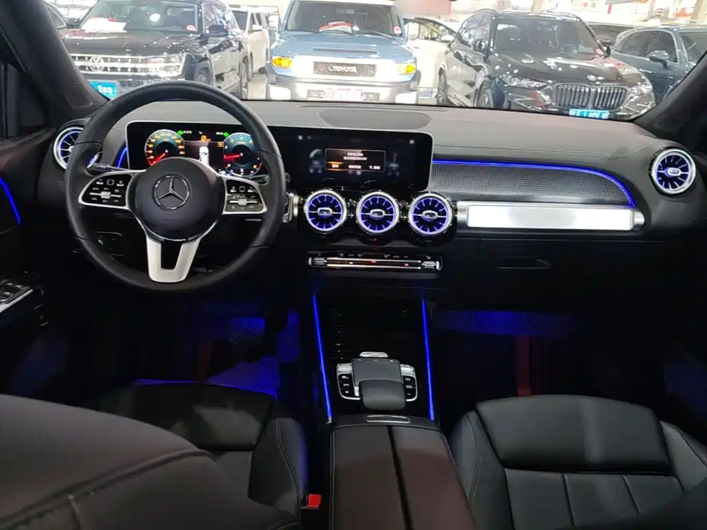 Mercedes-Benz GLB — миниатюра 10