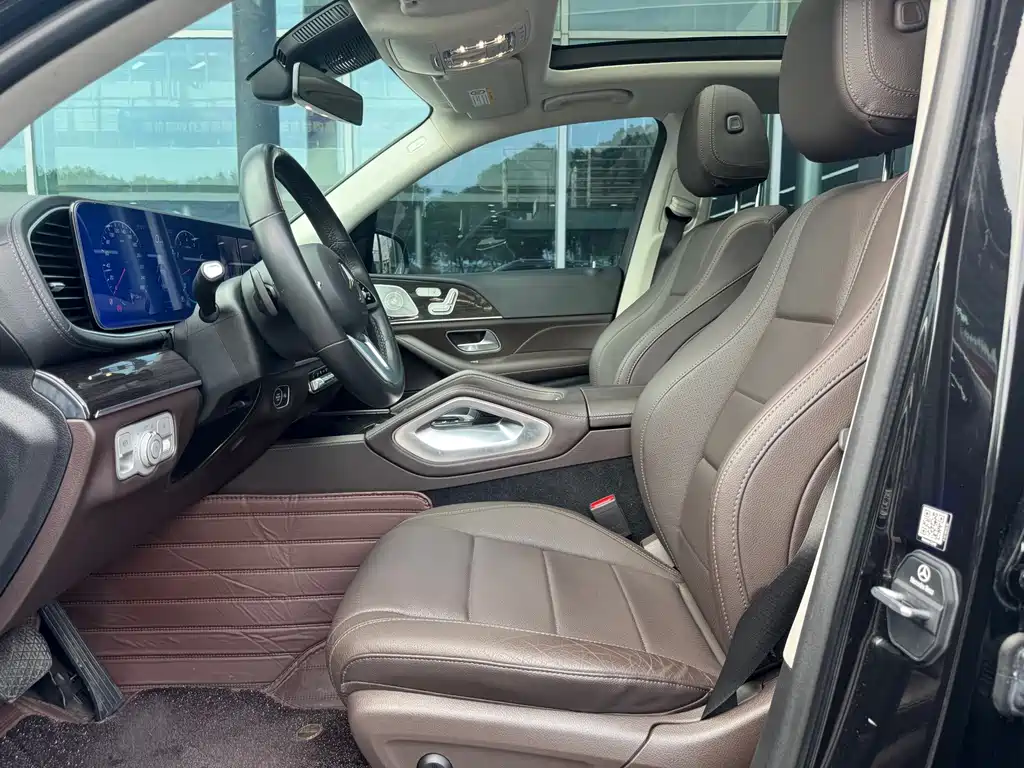 Mercedes-Benz GLE (Import) — миниатюра 15