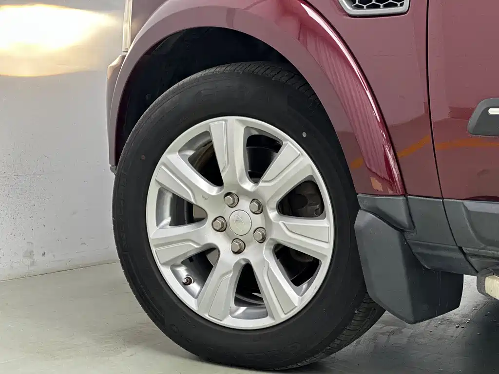 Land Rover Discovery — миниатюра 40