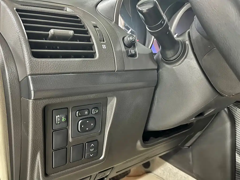 Toyota Prado — миниатюра 4