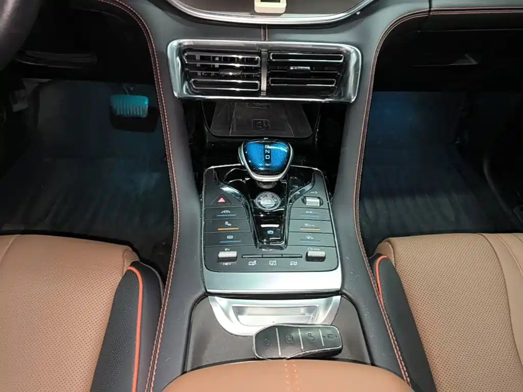 BYD PLUS New Energy — миниатюра 14