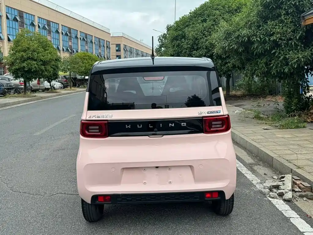 Wuling MINIEV — миниатюра 5