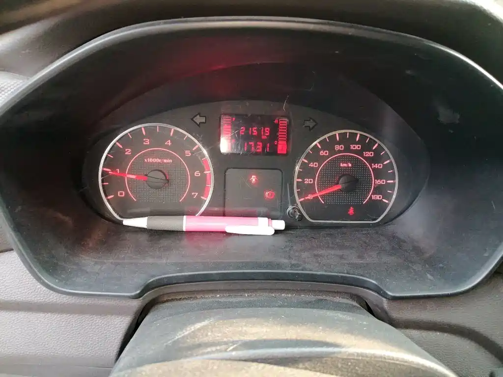 Wuling Hongguang V — миниатюра 7