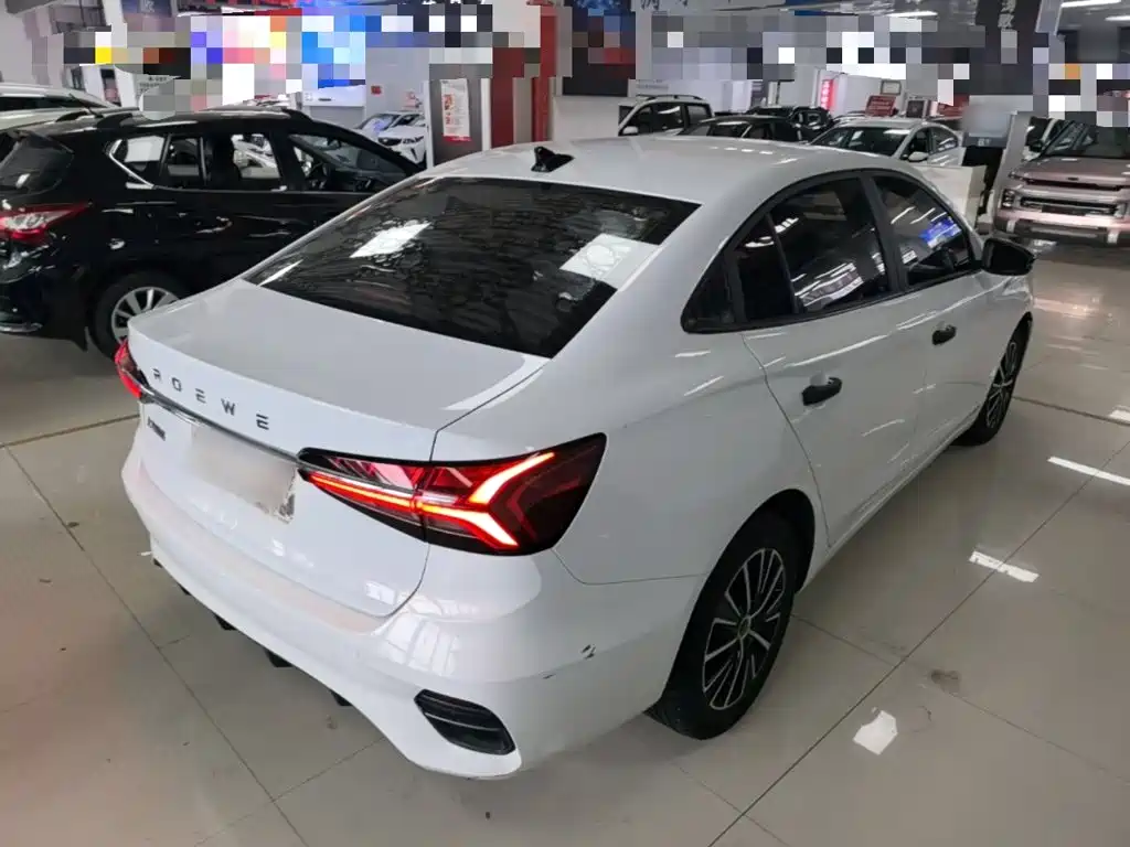Roewe i5 — миниатюра 7