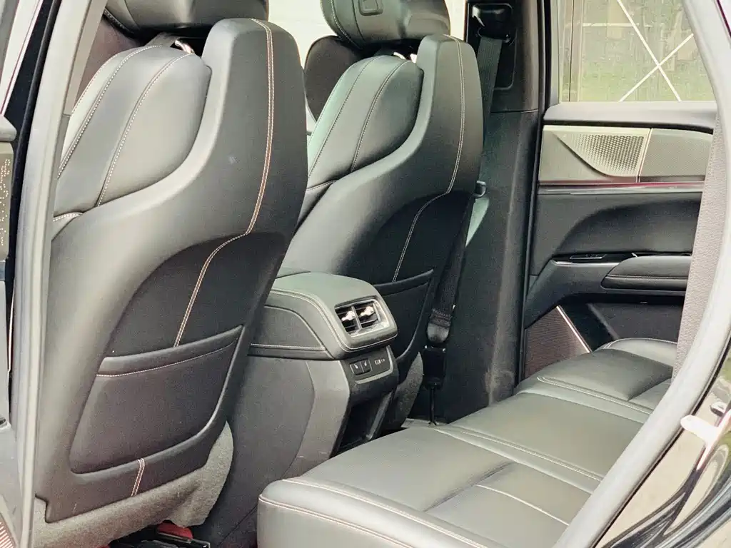 Cadillac XT5 — миниатюра 20