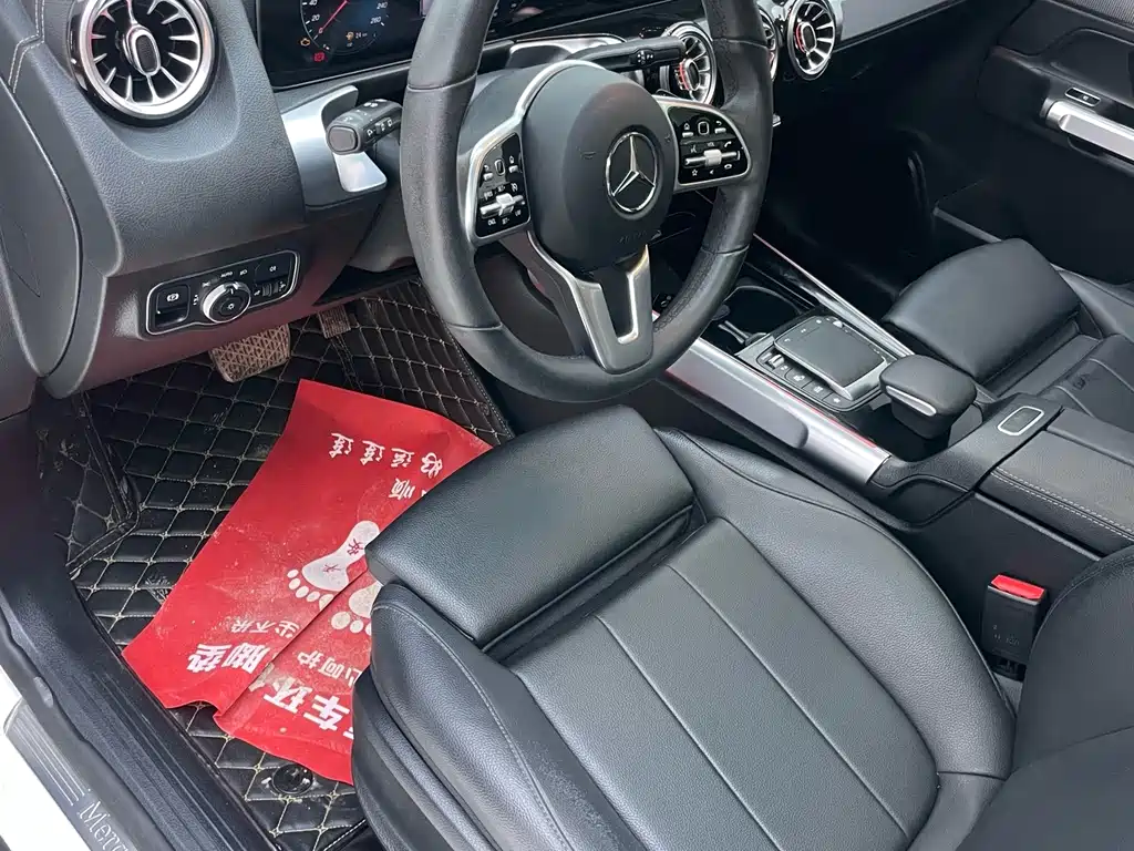 Mercedes-Benz GLB — миниатюра 15