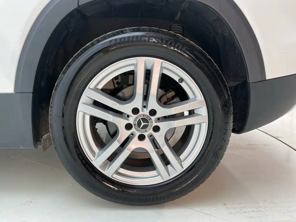 Mercedes-Benz GLB — миниатюра 26