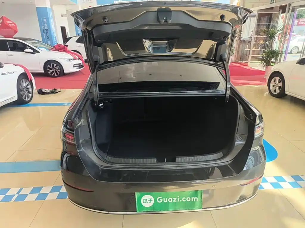 Volkswagen Sagitar — миниатюра 19
