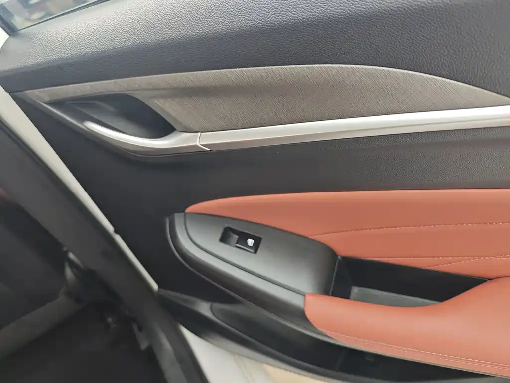 Changan Eado — миниатюра 8