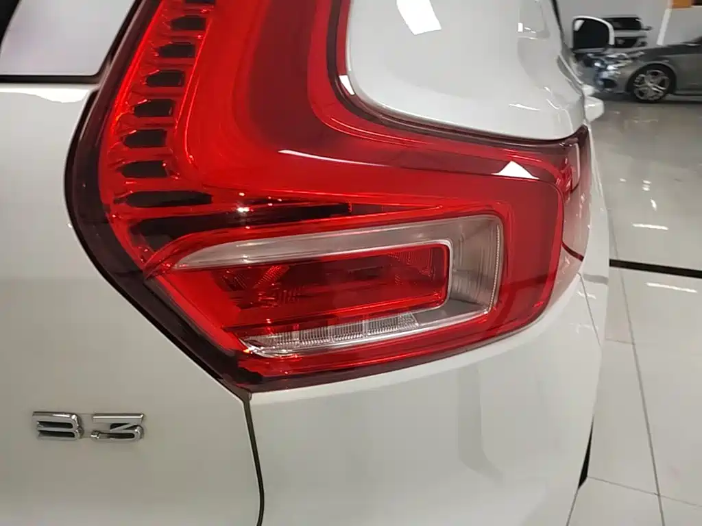 Volvo XC40 — миниатюра 8
