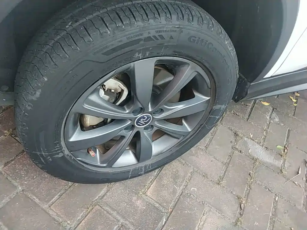 BYD Yuan EV — миниатюра 23