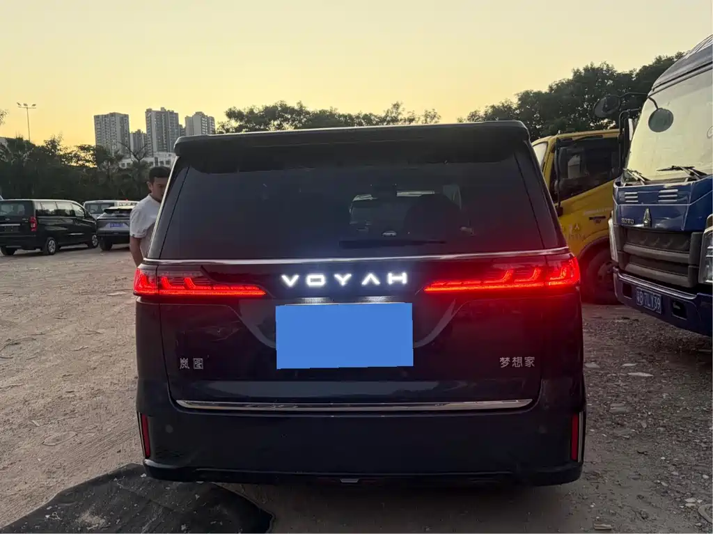 VOYAH Dreamer — миниатюра 8