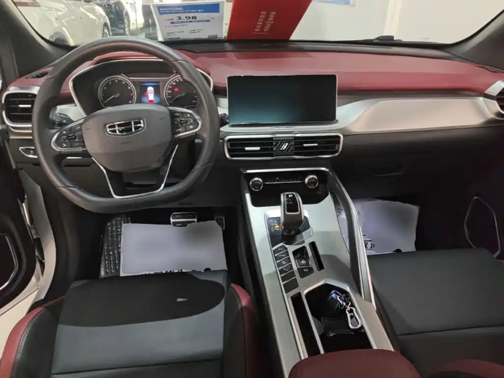 Geely Binyue — миниатюра 10