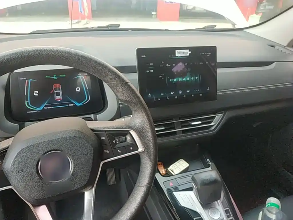 BYD Yuan EV — миниатюра 10