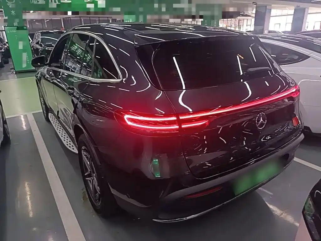 Mercedes-Benz EQC — миниатюра 5