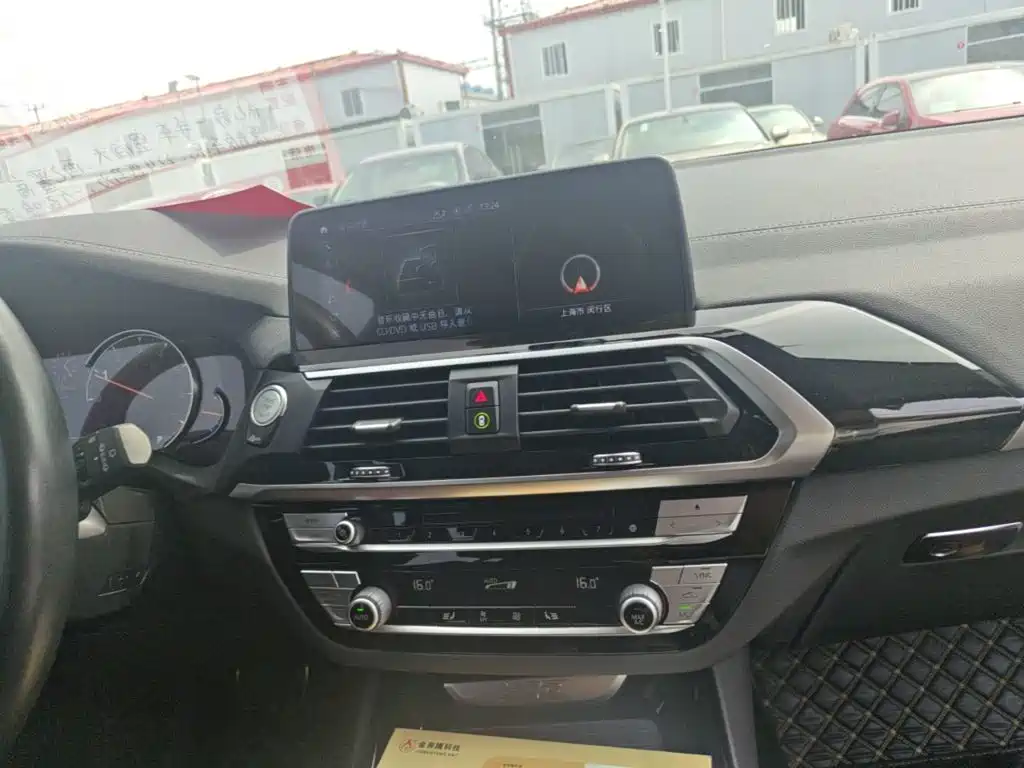 BMW X3 — миниатюра 13