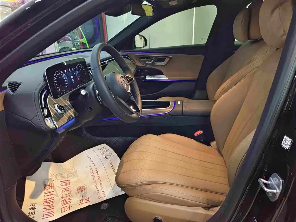 Mercedes-Benz E-Class — миниатюра 4