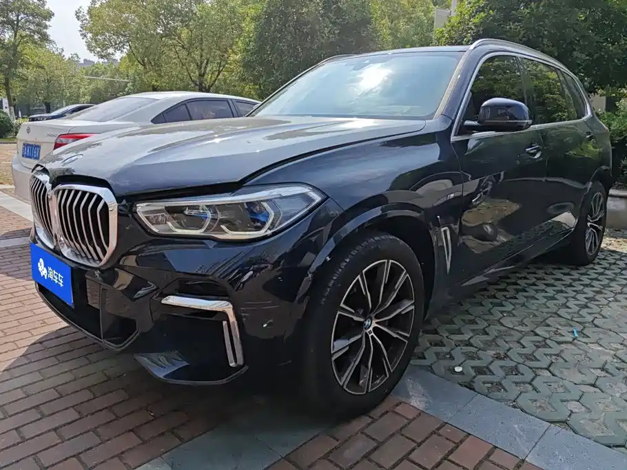 宝马X5 2022款 改款 xDrive 30Li 尊享型M运动套装 2023
