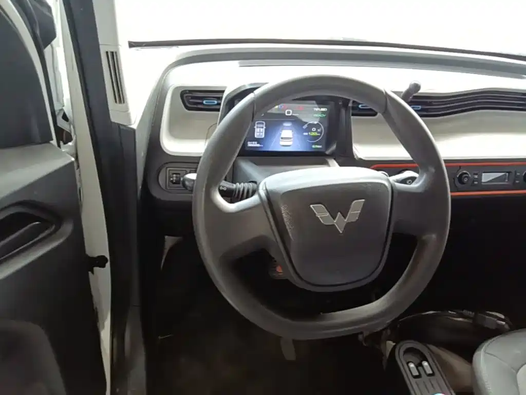 Wuling MINIEV — миниатюра 11
