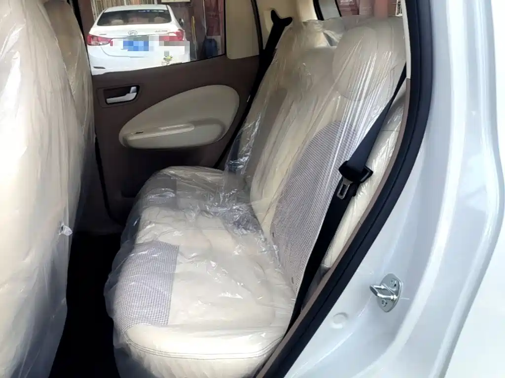 Wuling MINIEV — миниатюра 17