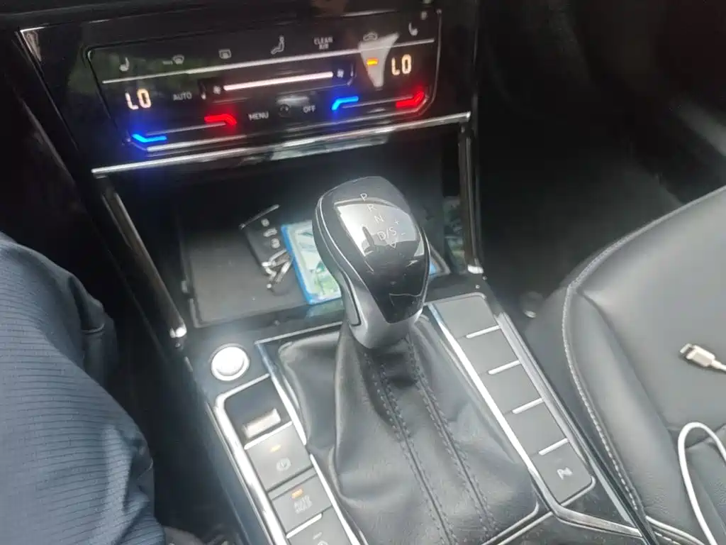 Volkswagen Passat — миниатюра 14