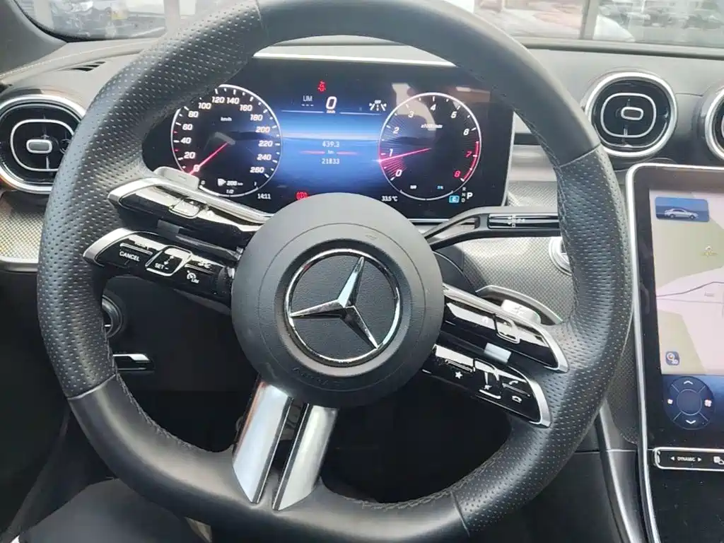 Mercedes-Benz C-Class — миниатюра 11