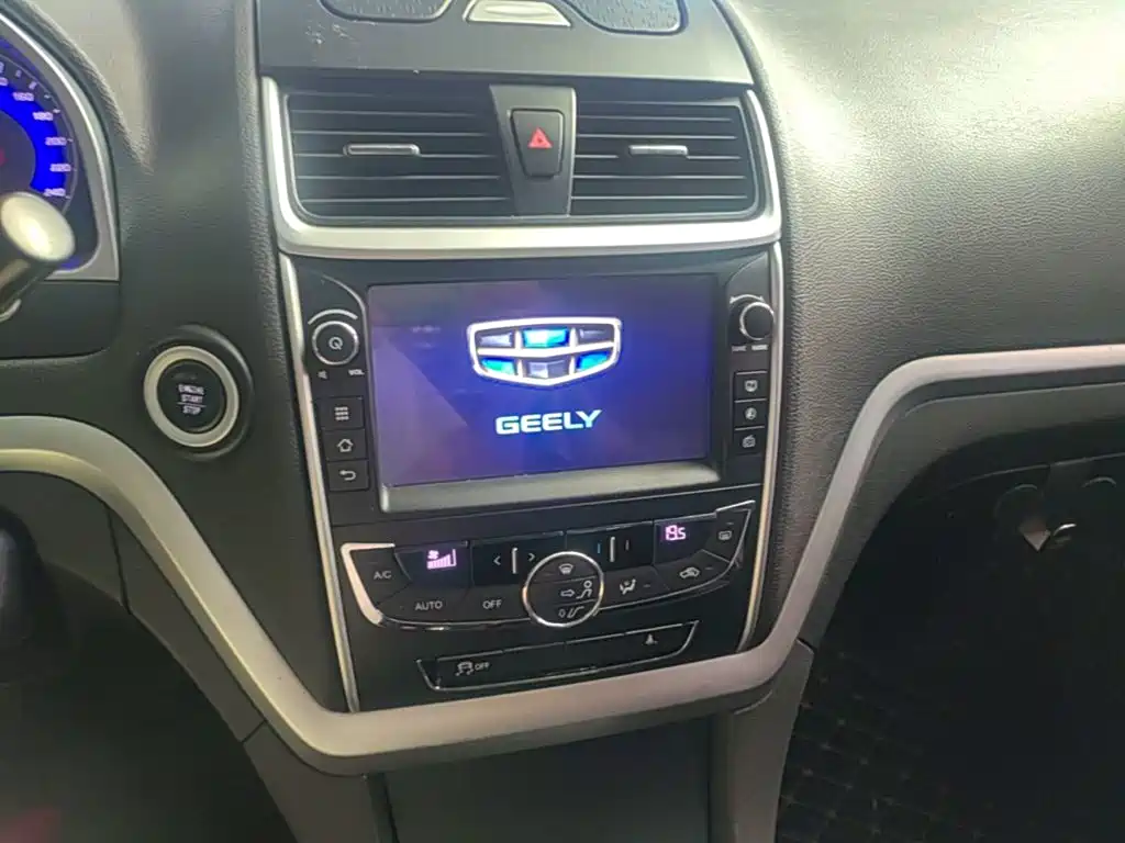 Geely Emgrand — миниатюра 13