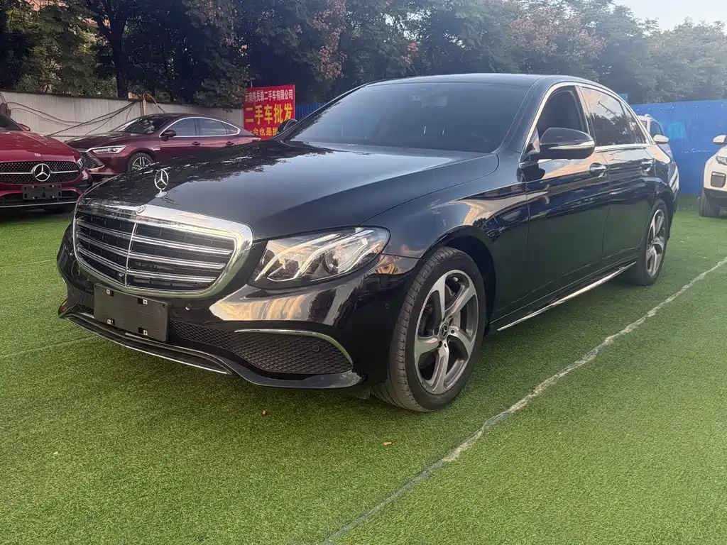 Mercedes-Benz E-Class — миниатюра 3