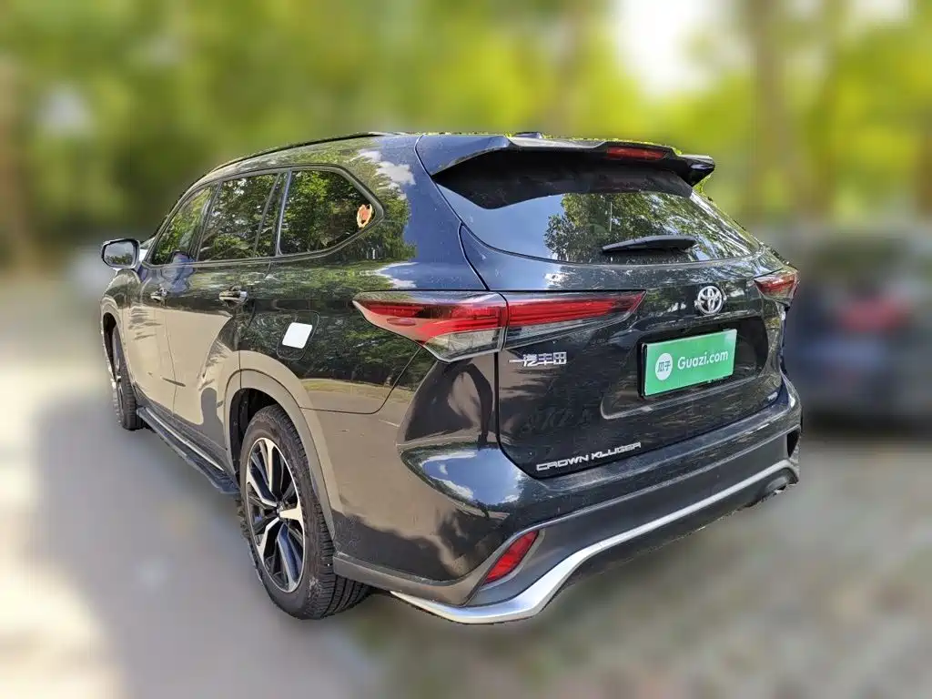 Toyota Crown Kluger — миниатюра 25