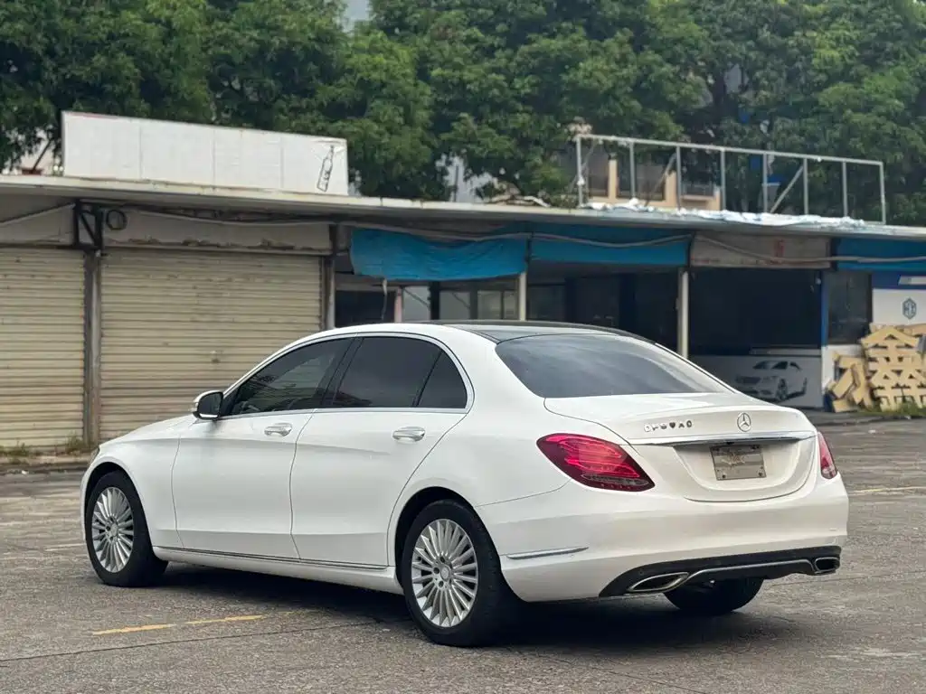 Mercedes-Benz C-Class — миниатюра 7