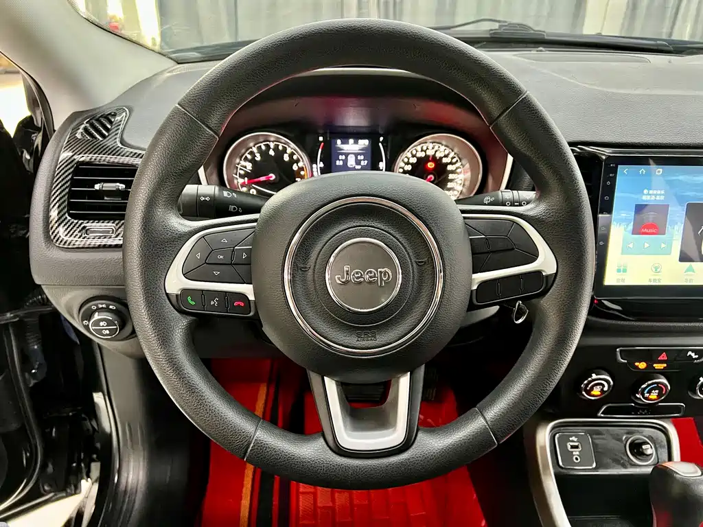 Jeep Compass — миниатюра 11
