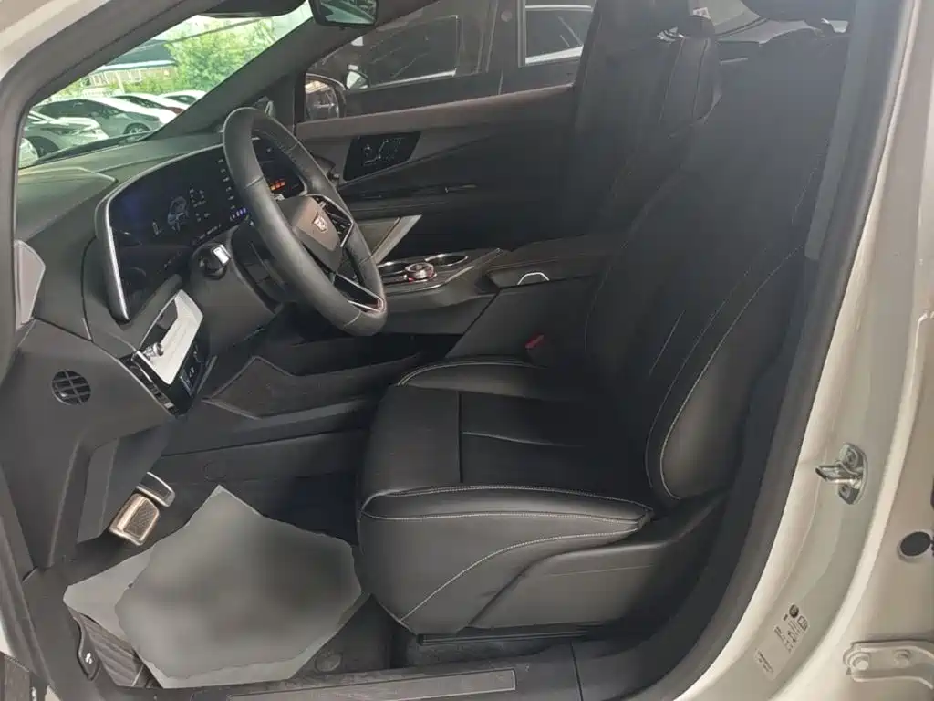 Cadillac IQ — миниатюра 15