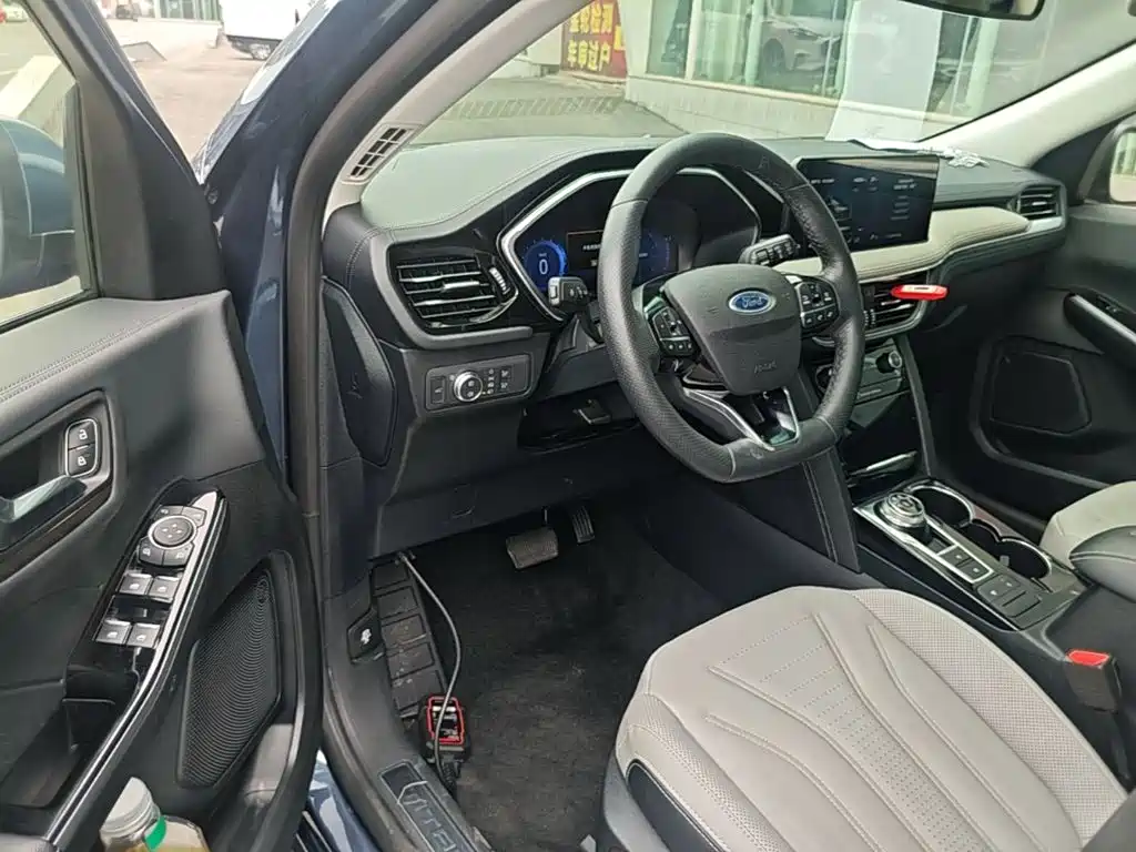 Ford Escape — миниатюра 16