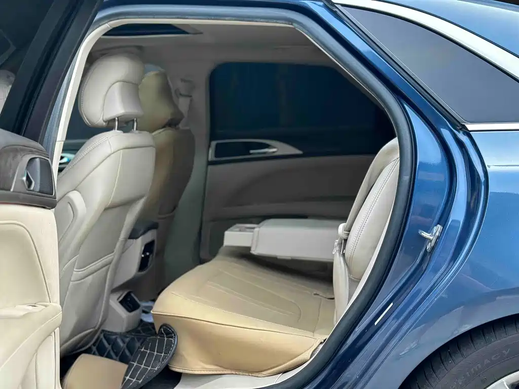Lincoln MKZ — миниатюра 4