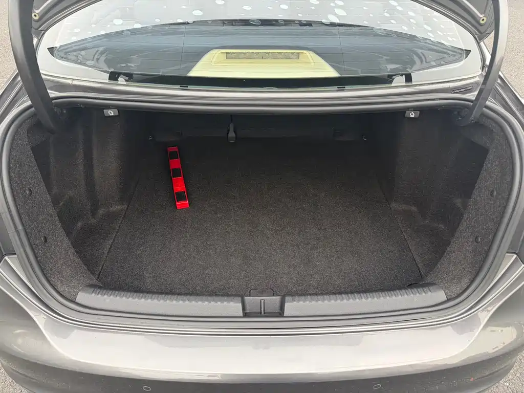 Volkswagen Sagitar — миниатюра 8