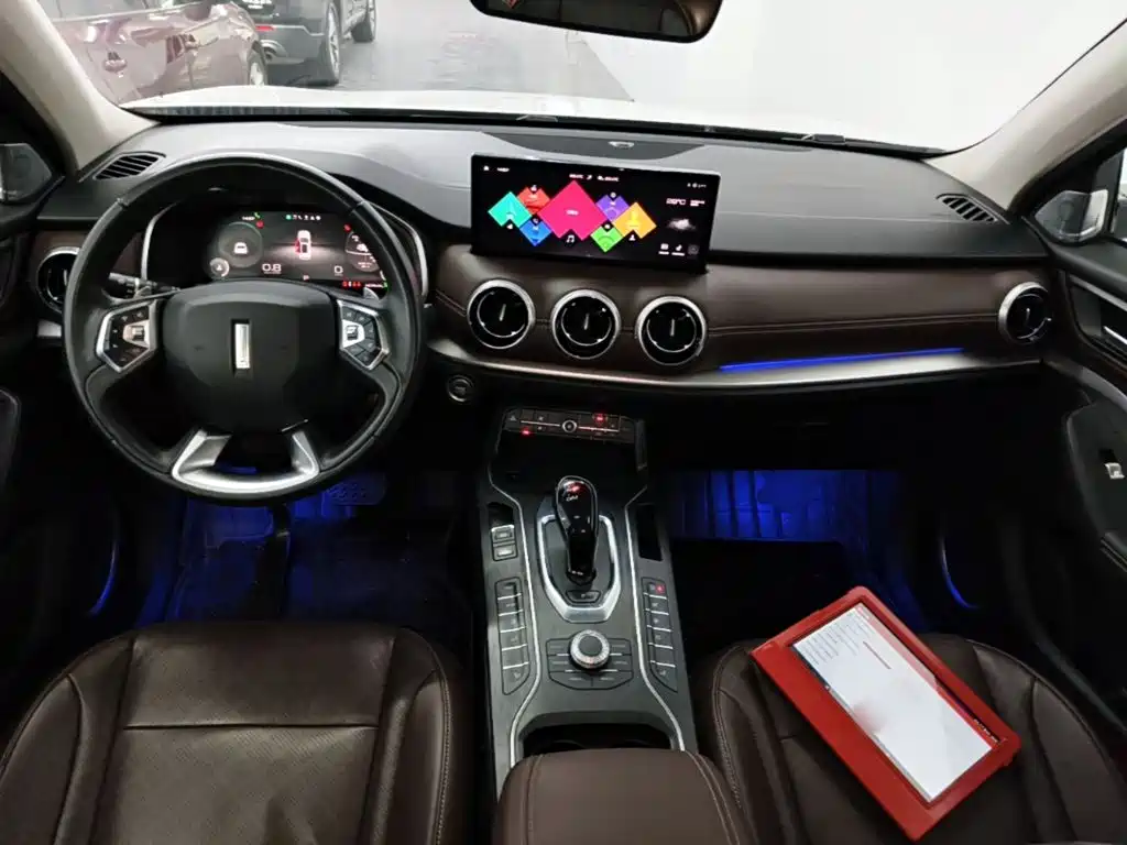 Wey Wey VV6 — миниатюра 10