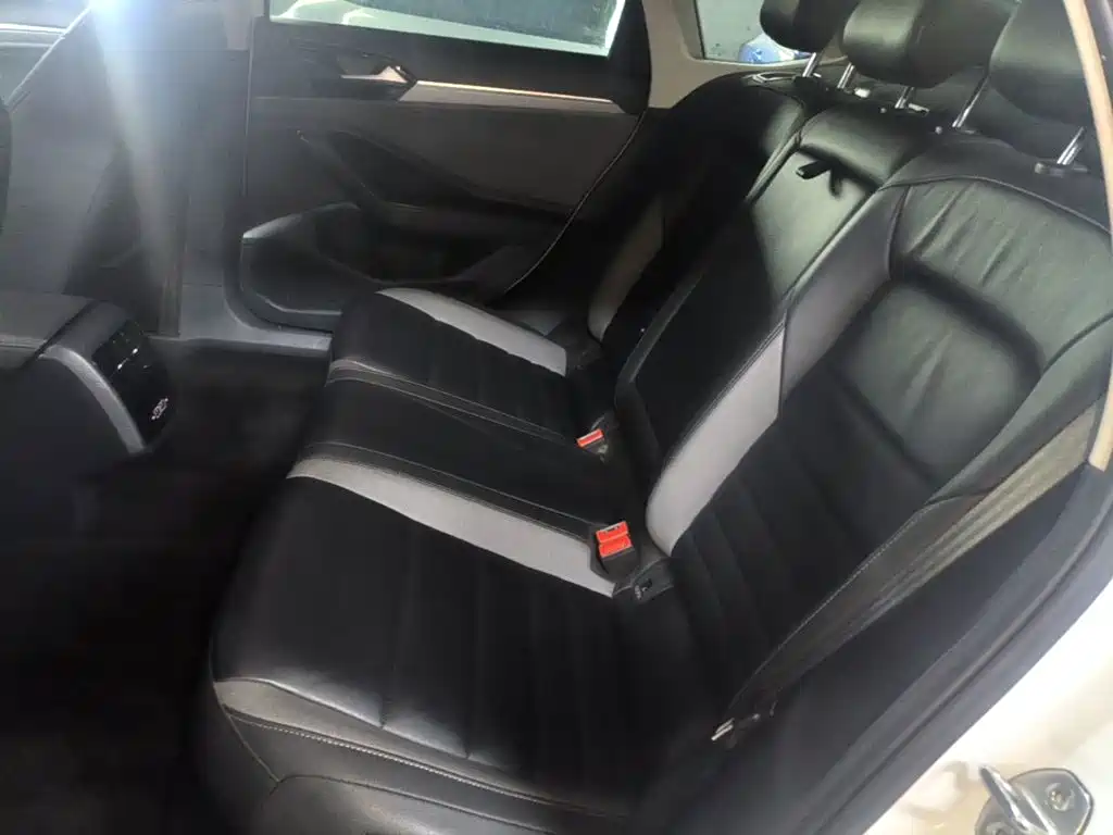 Volkswagen Sagitar — миниатюра 17