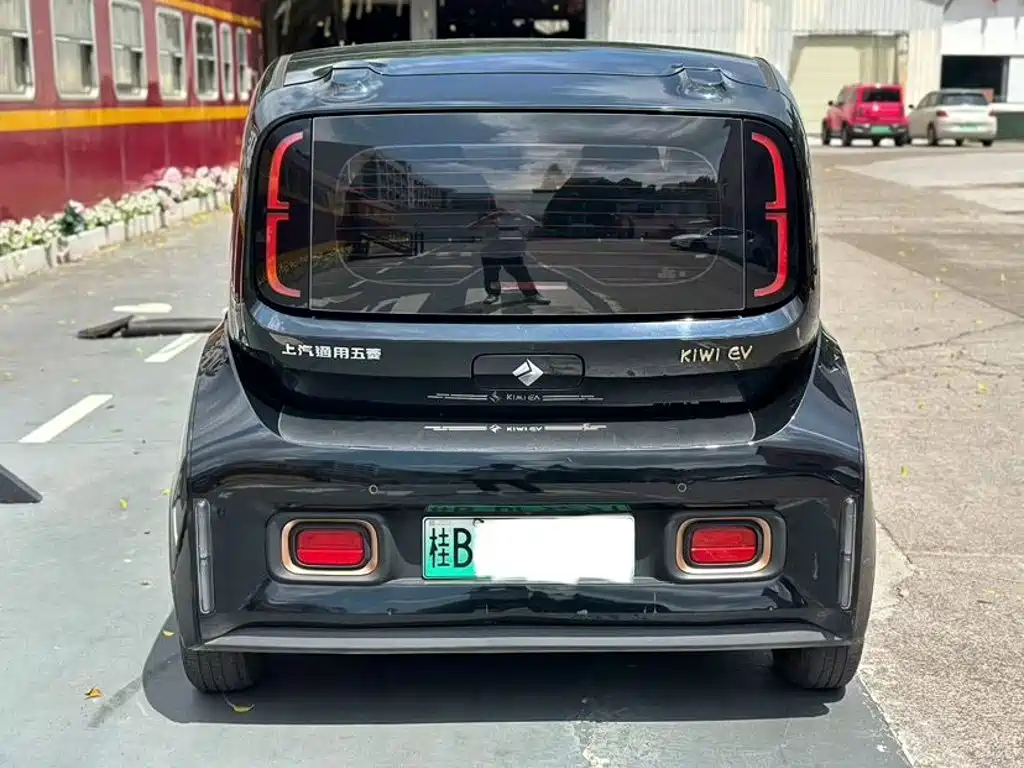 Baojun KiWi EV — миниатюра 8