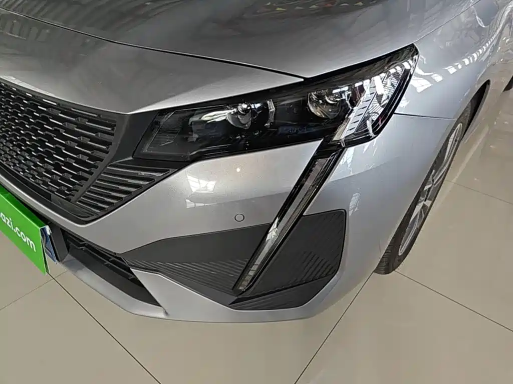 Peugeot 408 — миниатюра 24