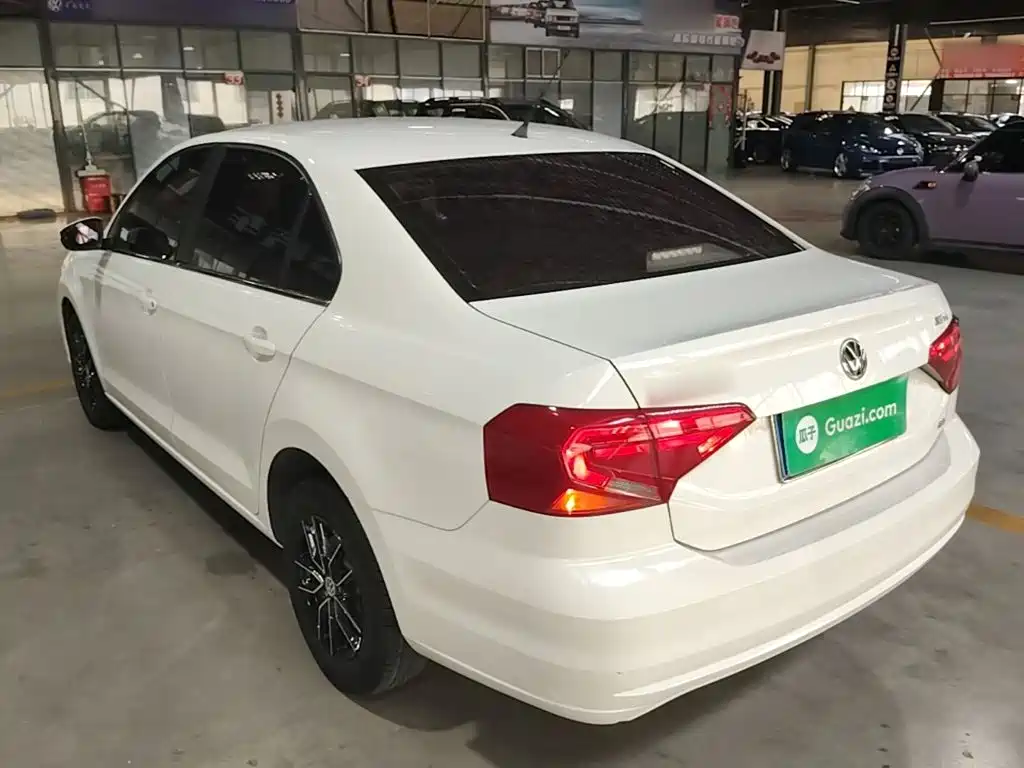 Volkswagen Jetta — миниатюра 5