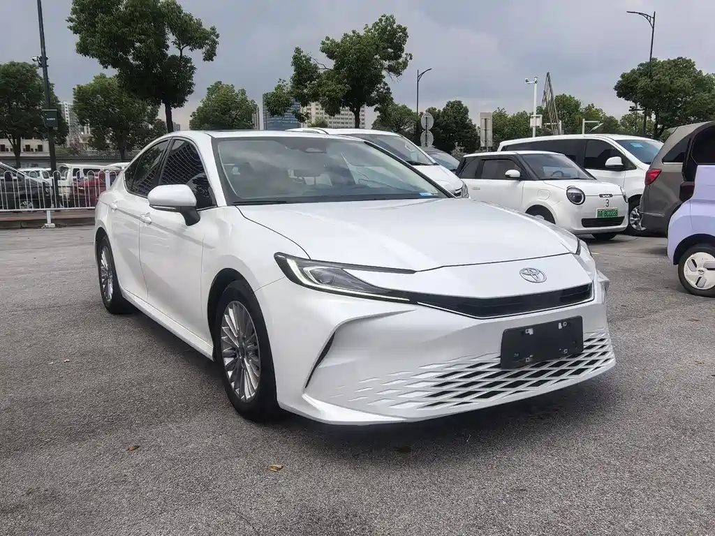 Toyota Camry 2024 2.0E Elite