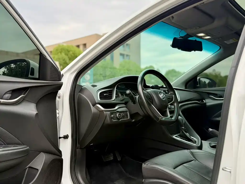 Buick Excelle — миниатюра 4