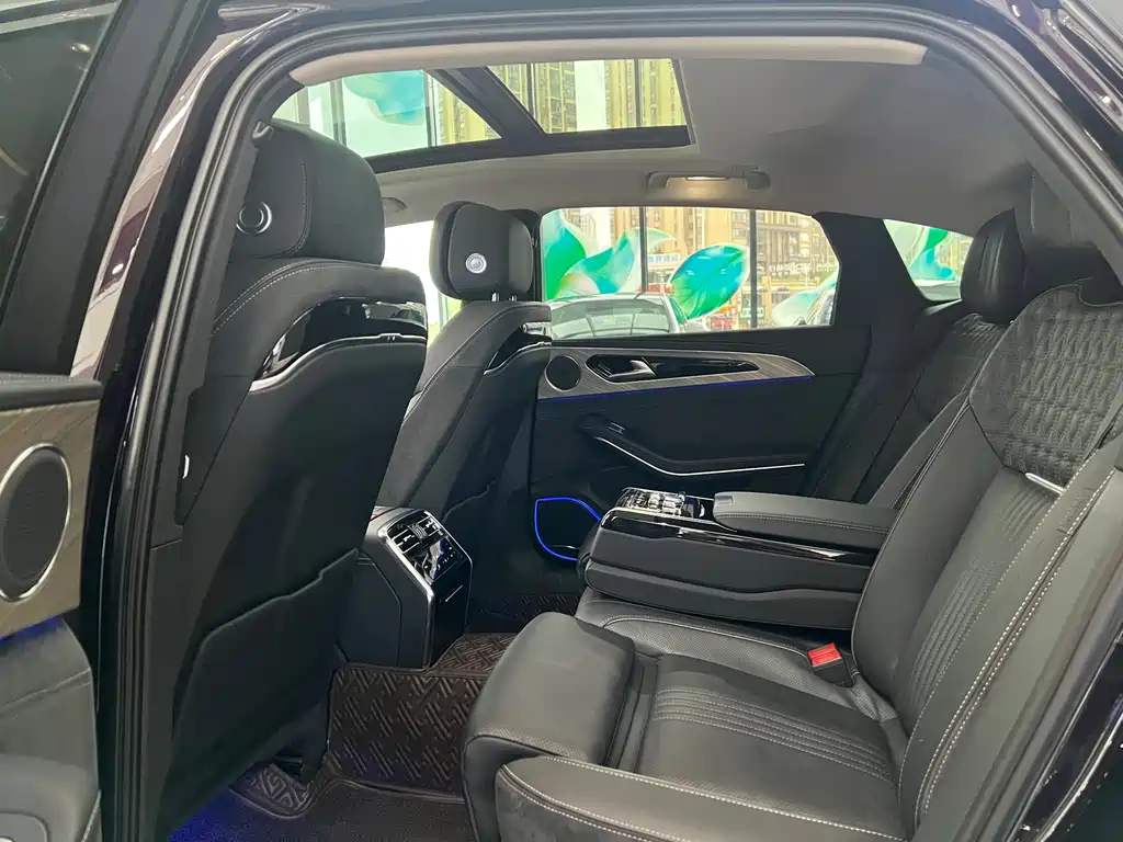 Hongqi H9 2020 2.0T
