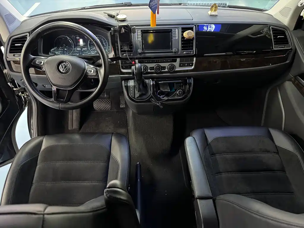 Volkswagen Multivan — миниатюра 7