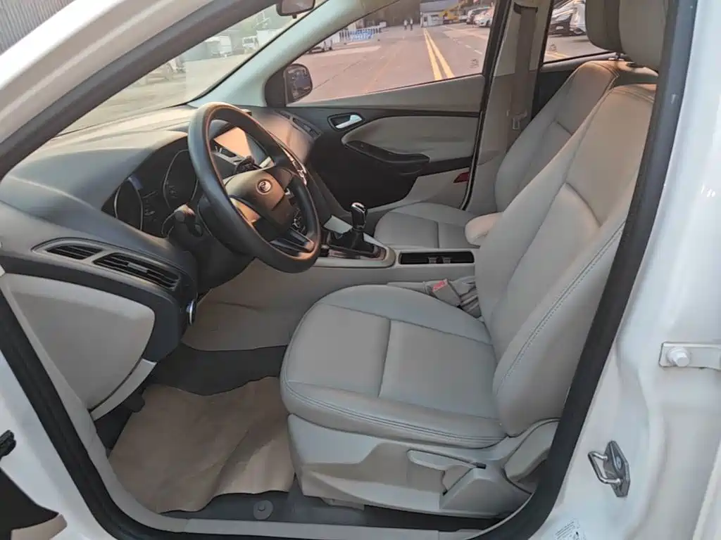 Ford Focus — миниатюра 15