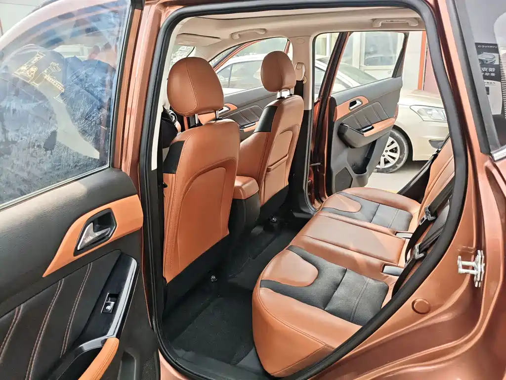 BAIC Senova X35 — миниатюра 11
