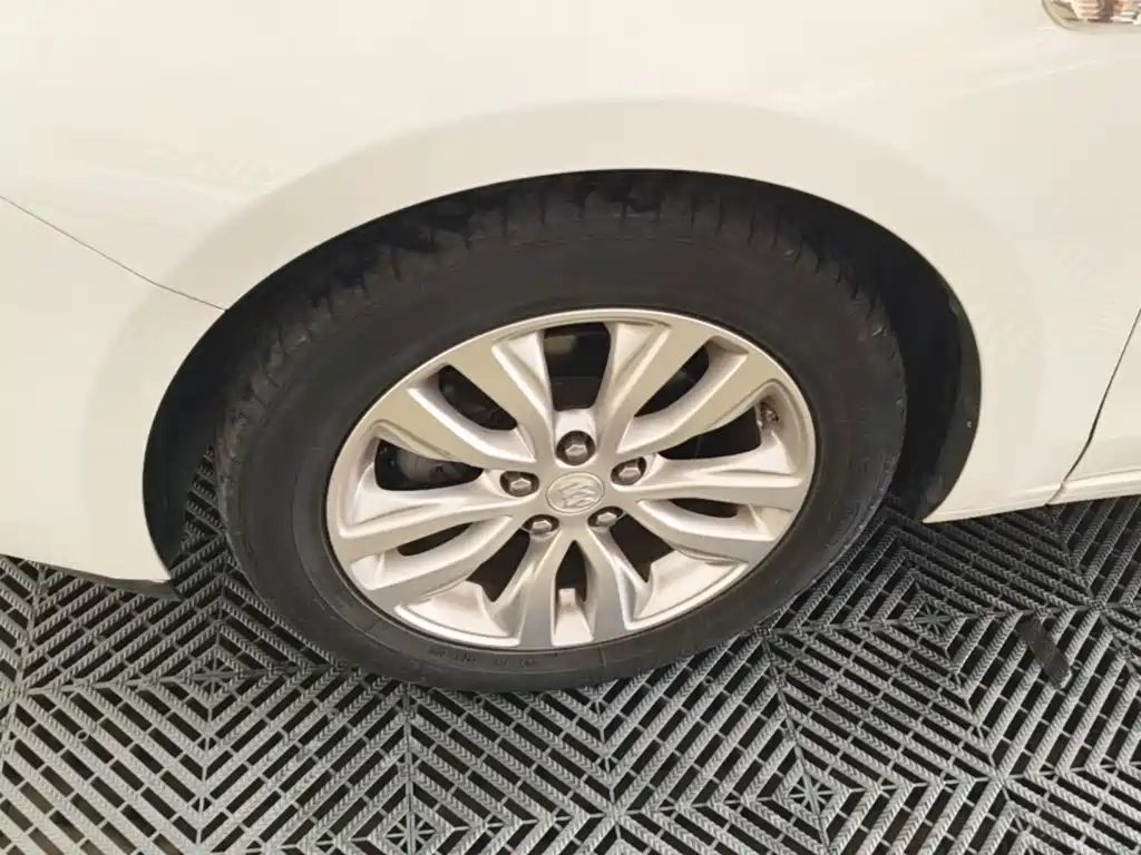 Buick Excelle — миниатюра 23