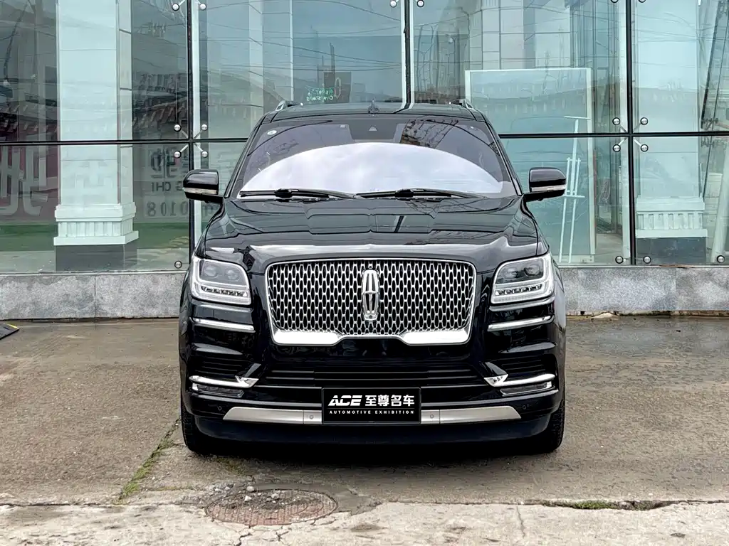 Lincoln Navigator — миниатюра 2