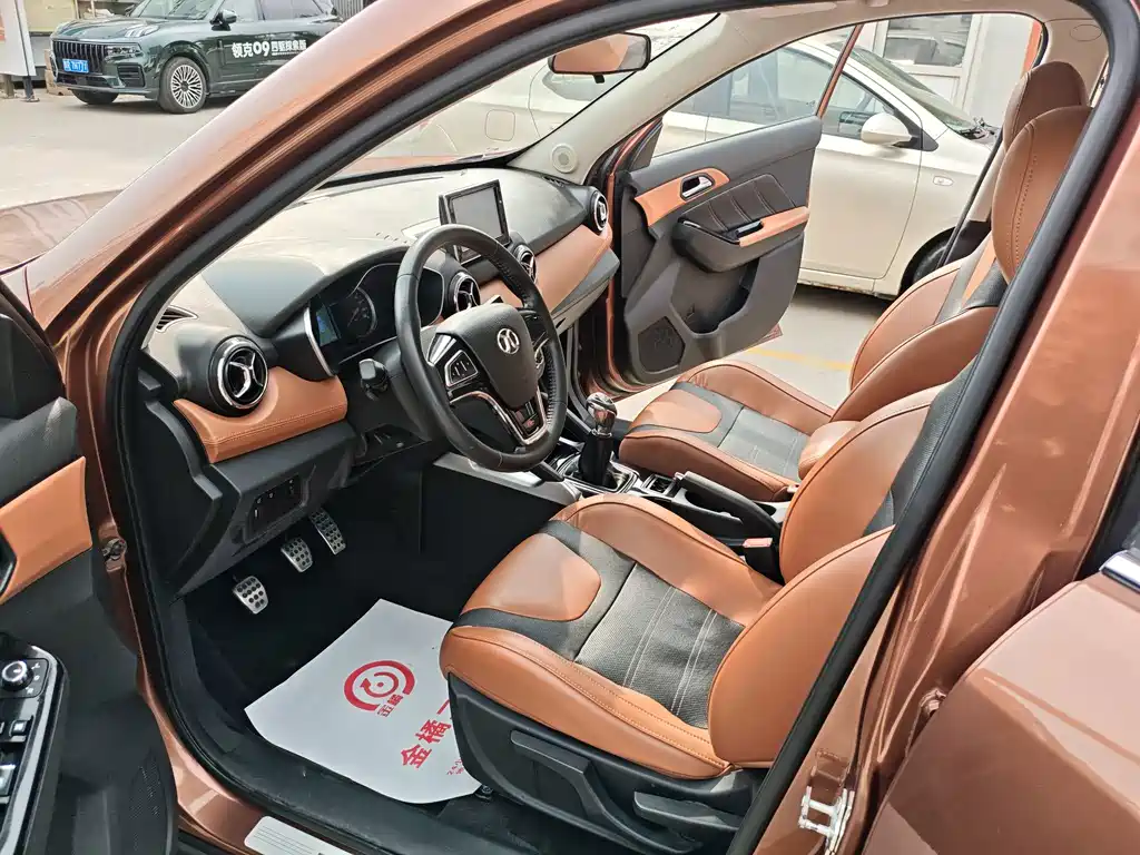 BAIC Senova X35 — миниатюра 8